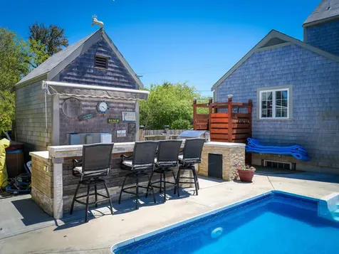 33 Bartlett Road Nantucket MA 02554