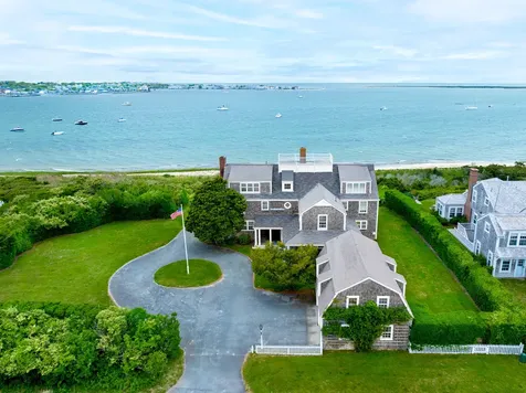52 Monomoy Road Nantucket MA 02554