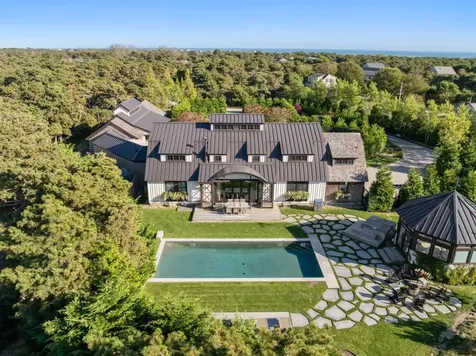 59 South Shore Road & 14/14r Tripp Drive Nantucket MA 02554