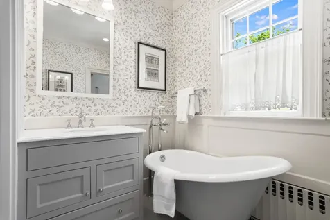 19 Orange Street Nantucket MA 02554