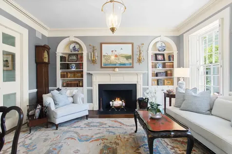 19 Orange Street Nantucket MA 02554