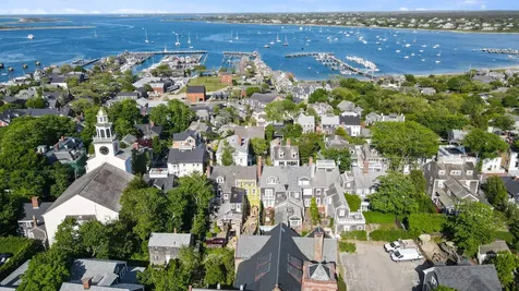19 Orange Street Nantucket MA 02554