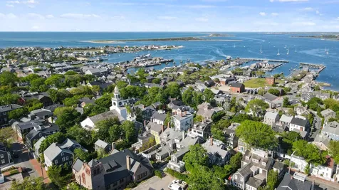 19 Orange Street Nantucket MA 02554