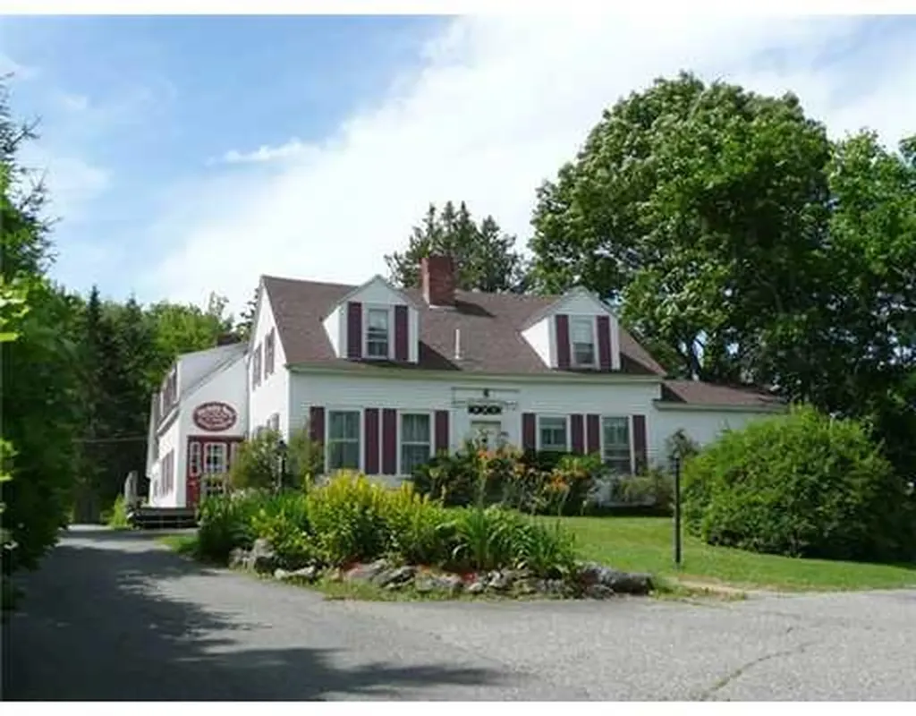 884 Surry Road Surry ME 04684