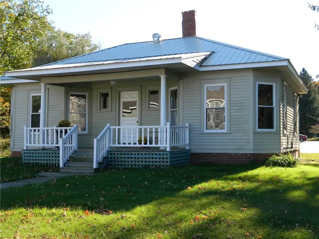 9 Maple Street Limerick ME 04048