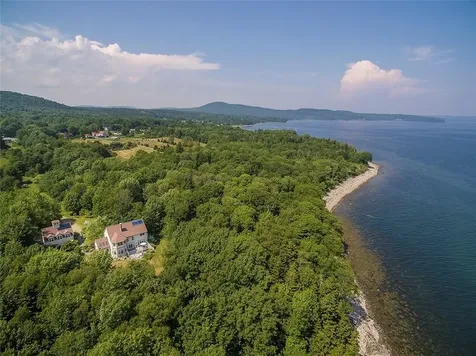 2397 Atlantic Highway Lincolnville ME 04849