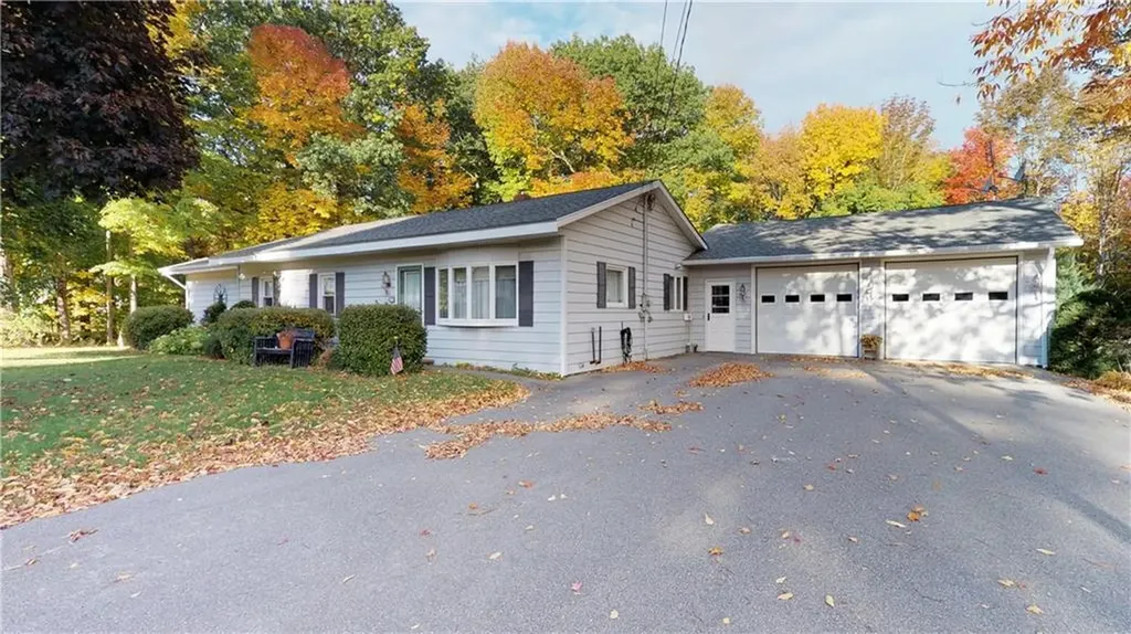 137 Enfield Road Lincoln ME 04457