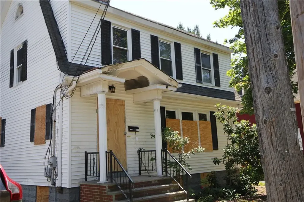 23 Inverness Street Portland ME 04103
