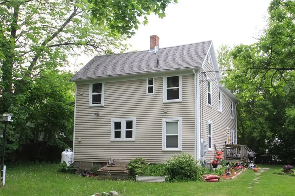 49 Brewster Street Rockland ME 04841