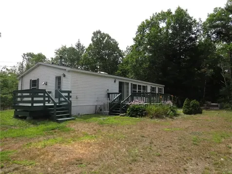 36 Old Carriage Lane Appleton ME 04862