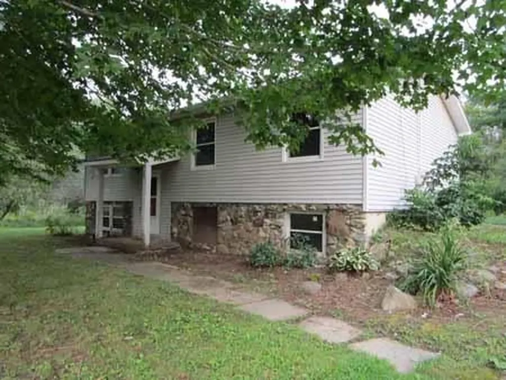 2360 Essex Street Orono ME 04473