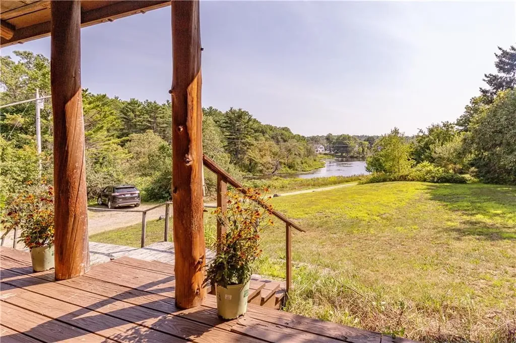 253 Shore Road Ellsworth ME 04605