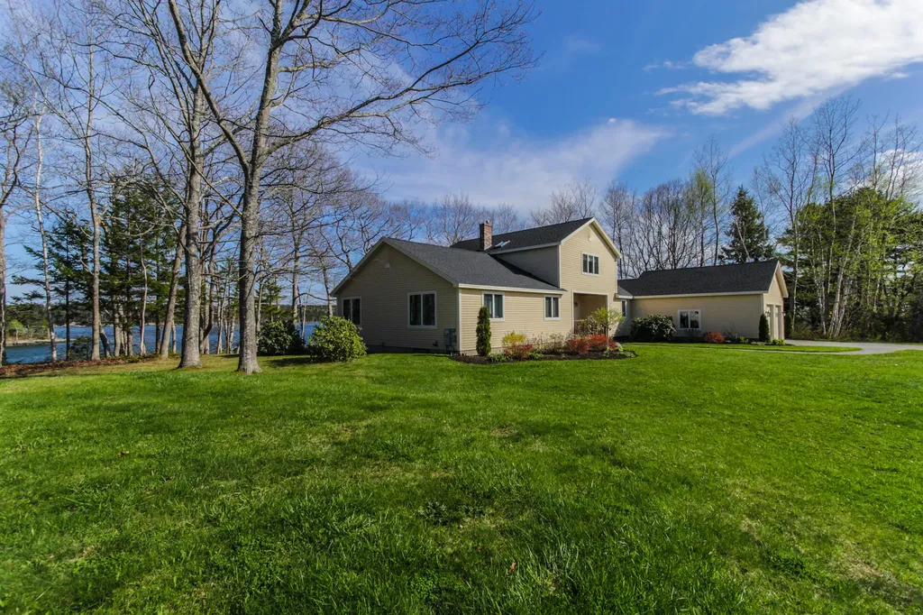 425 High Head Road Harpswell ME 04079