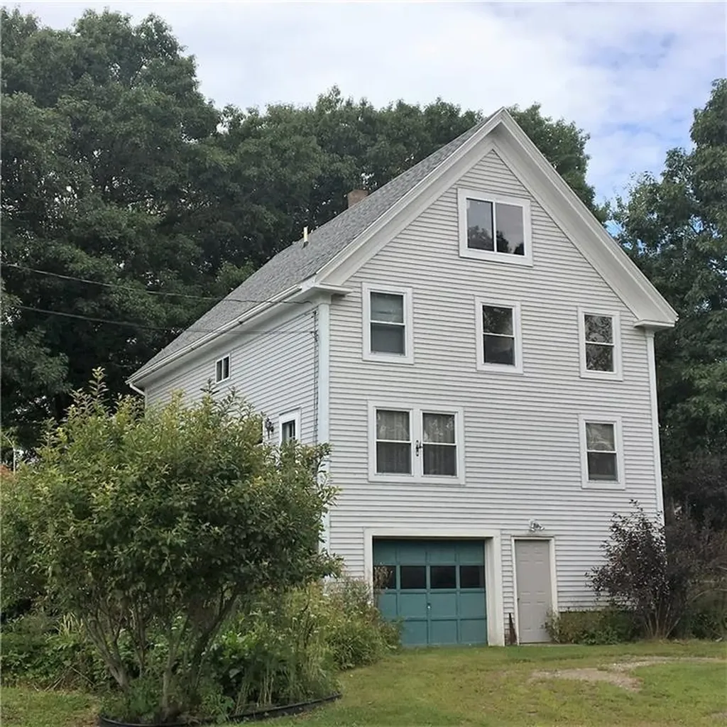 502 River Road Cushing ME 04563
