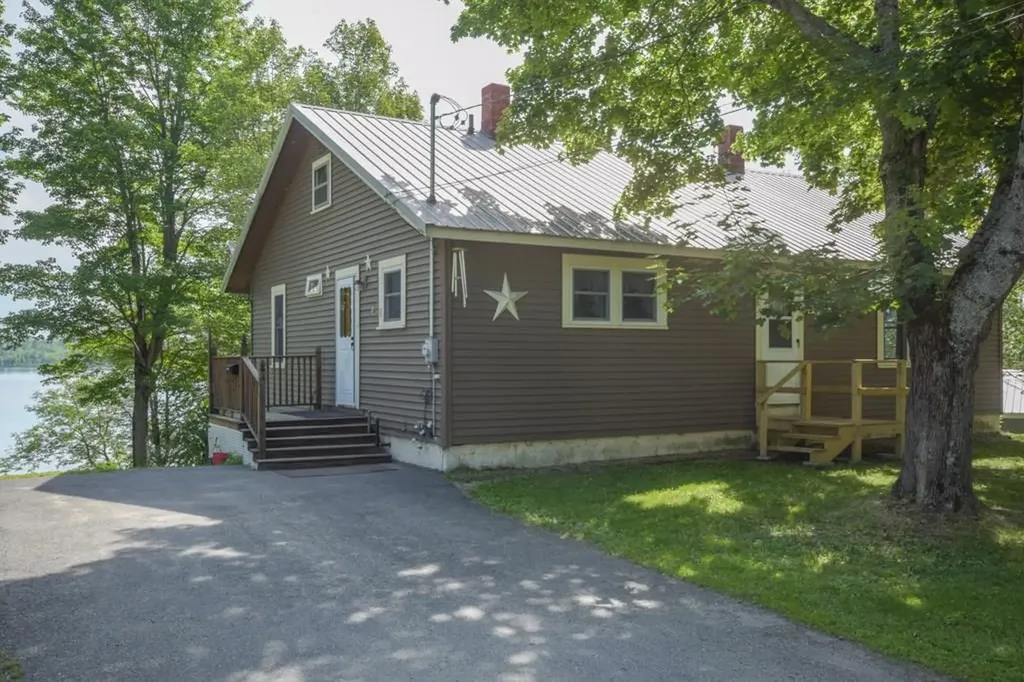 68 Taylor Street Lincoln ME 04457