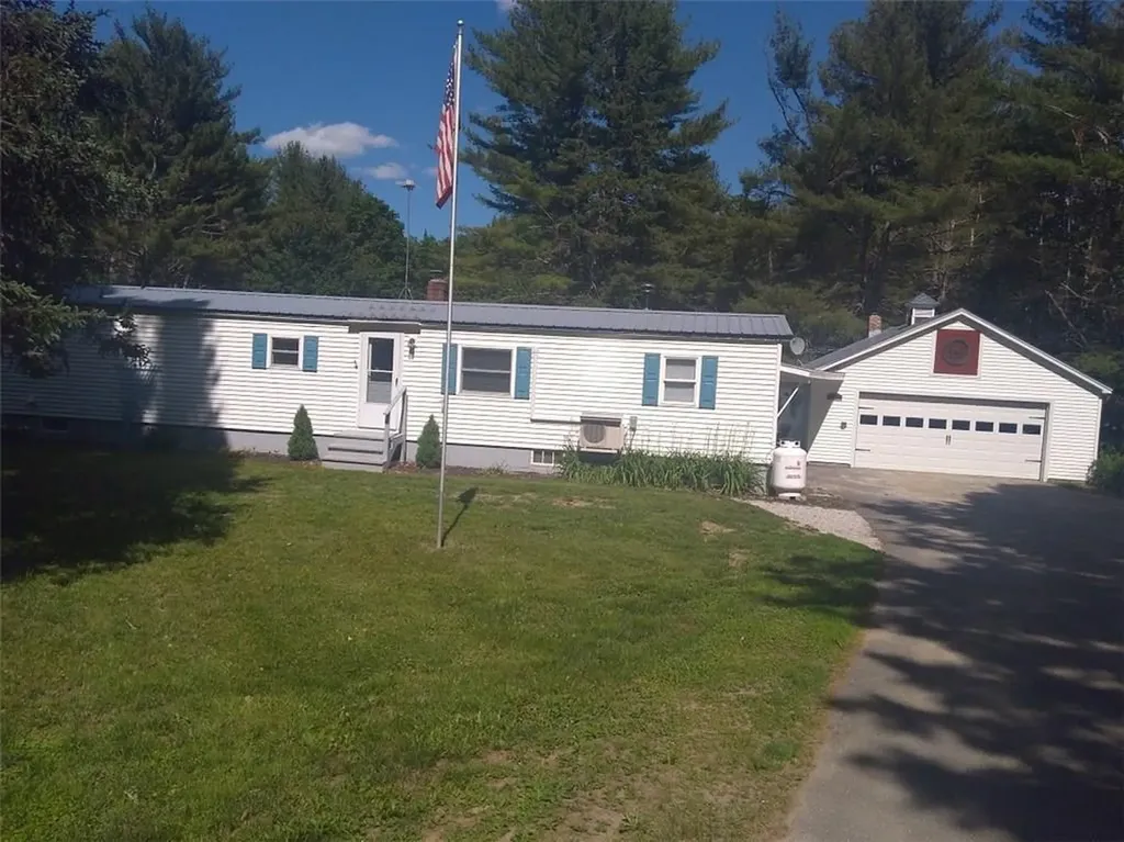 440 Newburgh Road Hermon ME 04401