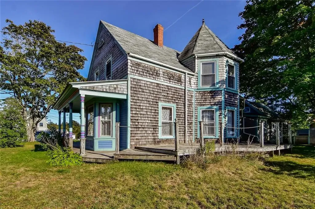 41 Thurlow Hill Road Stonington ME 04681