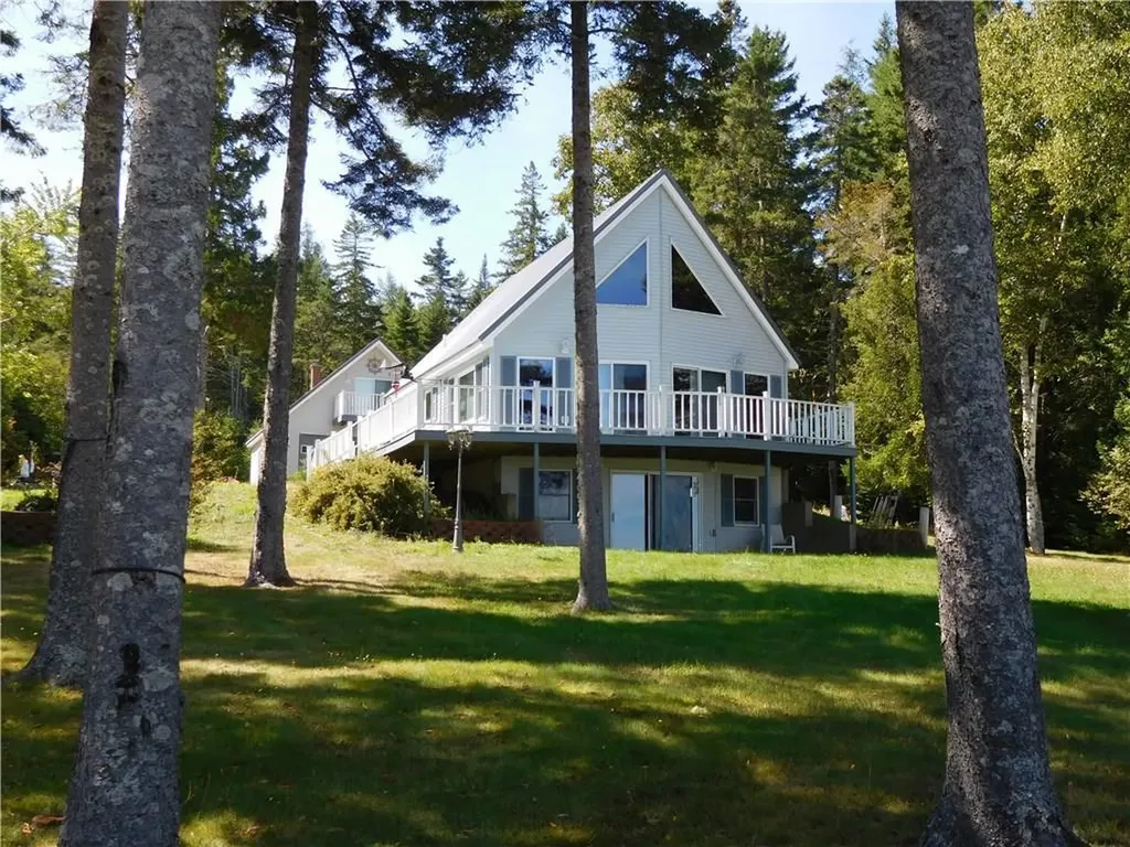 40 Cottage Lane Pembroke ME 04666