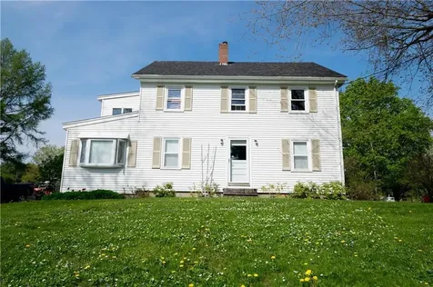 27 Lawrence Avenue Thomaston ME 04861