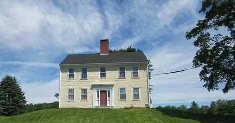 16 Shibles Lane Thomaston ME 04861