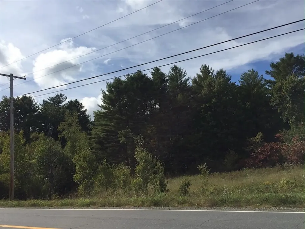 17 Oakland Road Fairfield ME 04937