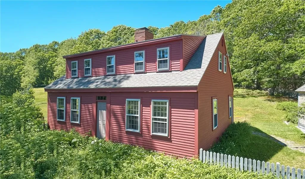 1673 Bremen Road Waldoboro ME 04572