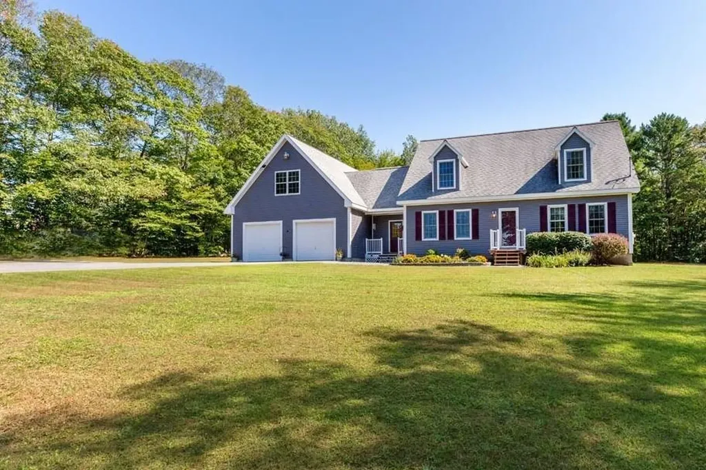 10 Cheney Drive Wiscasset ME 04578