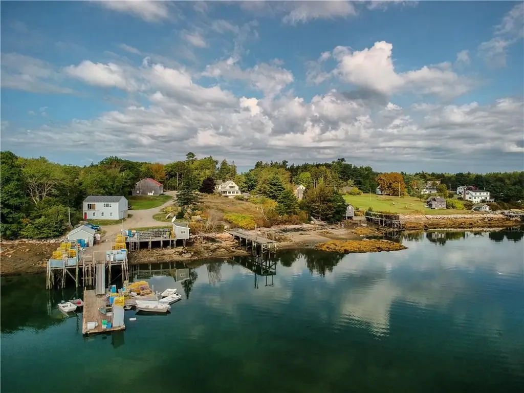 182 Martin Point Road Friendship ME 04547
