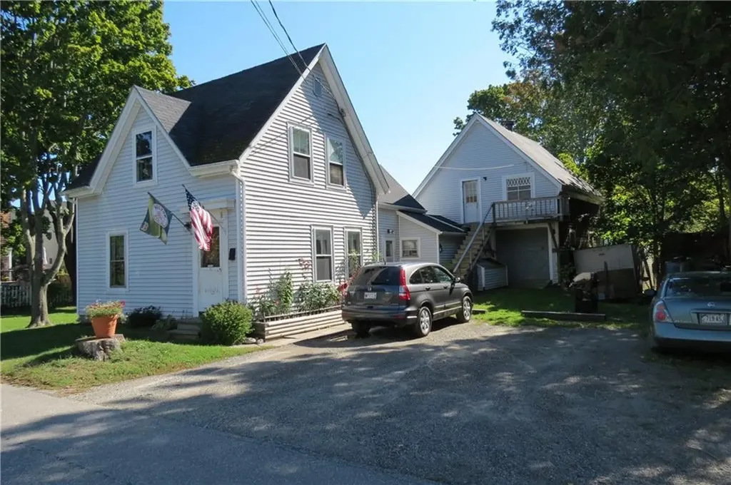 16 Cross Street Camden ME 04843