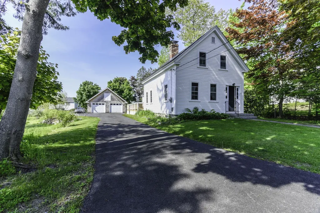 21 Parsonage Street Winterport ME 04496