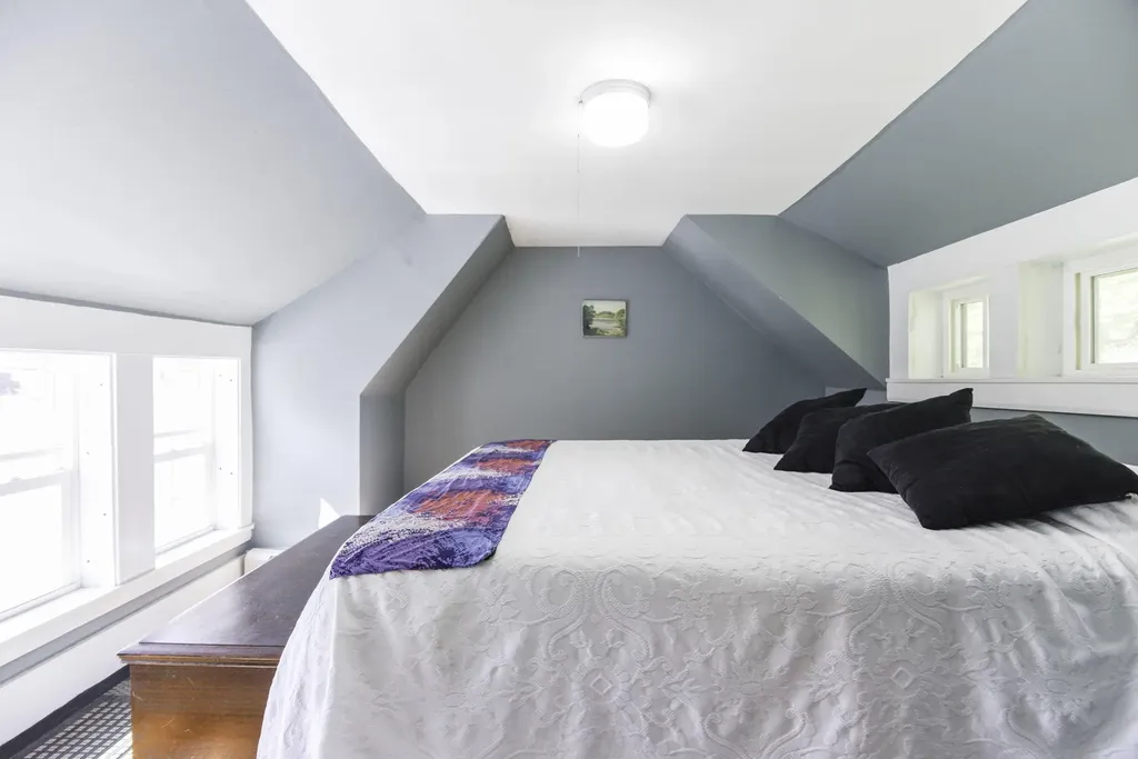 21 Parsonage Street Winterport ME 04496