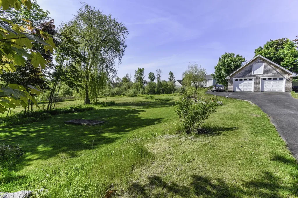 21 Parsonage Street Winterport ME 04496