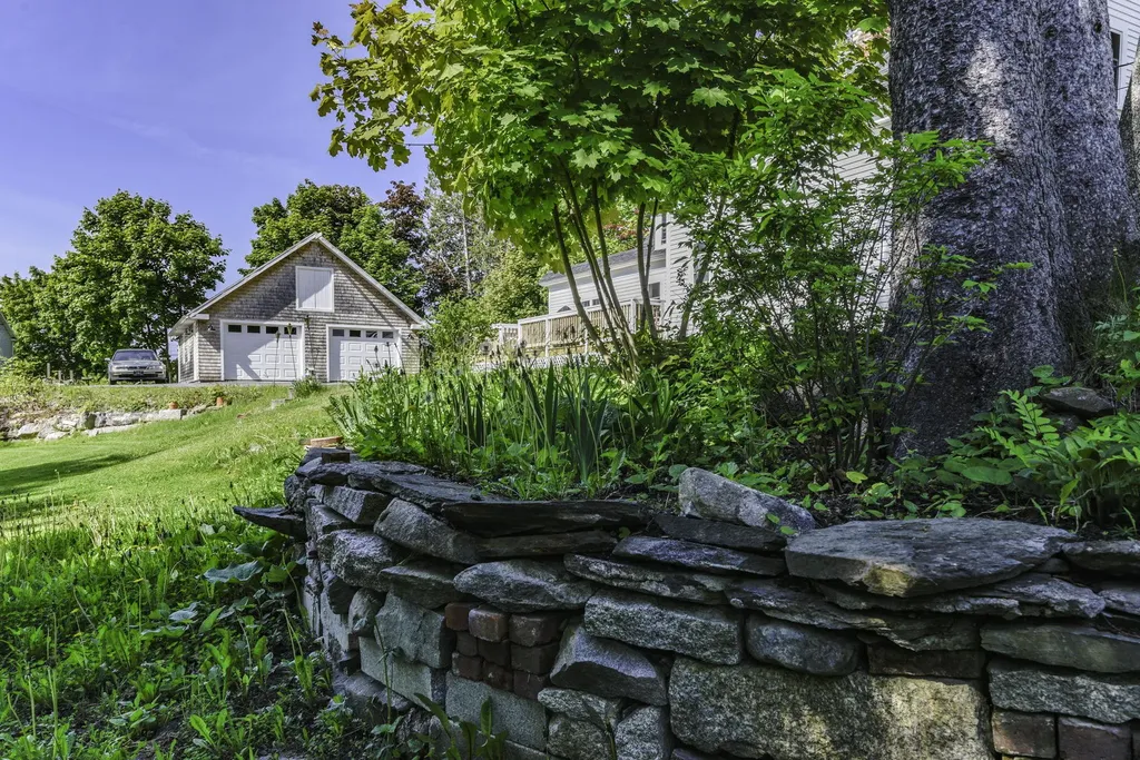 21 Parsonage Street Winterport ME 04496