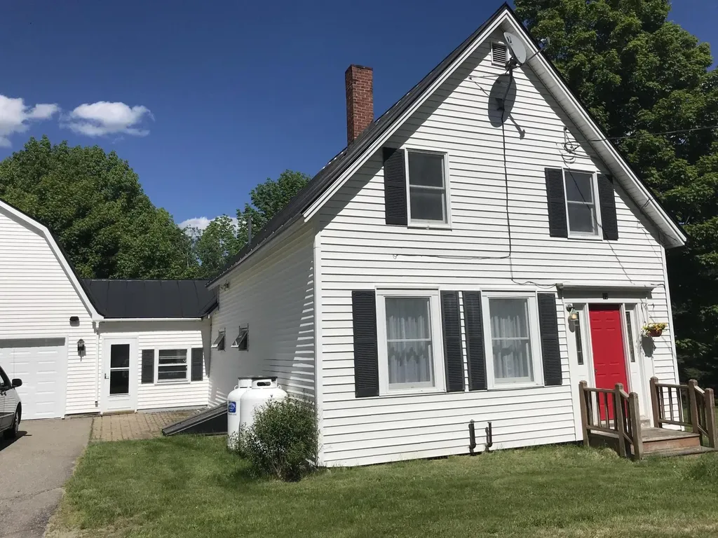 13 Lampson Road Liberty ME 04949