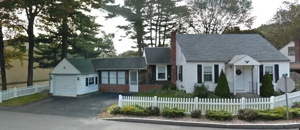 108 Manson Avenue Kittery ME 03904