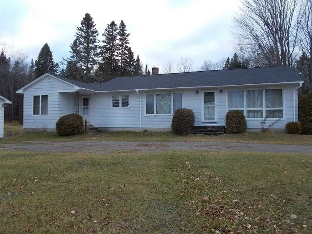 62 Jepson Road New Sweden ME 04762