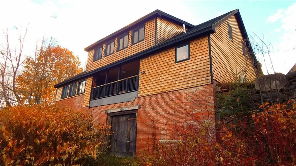 3 Pond Road Abbot ME 04406