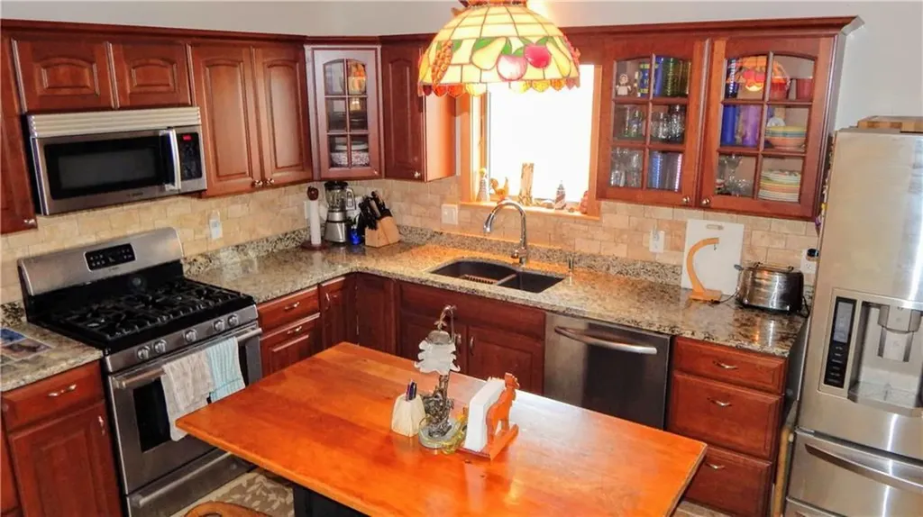 3 Pond Road Abbot ME 04406