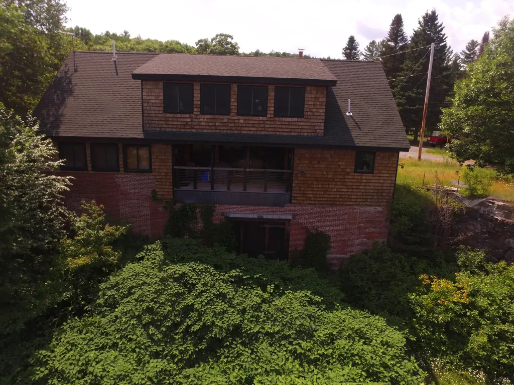 3 Pond Road Abbot ME 04406