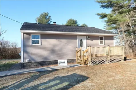 119 Arnold Road Pittston ME 04345