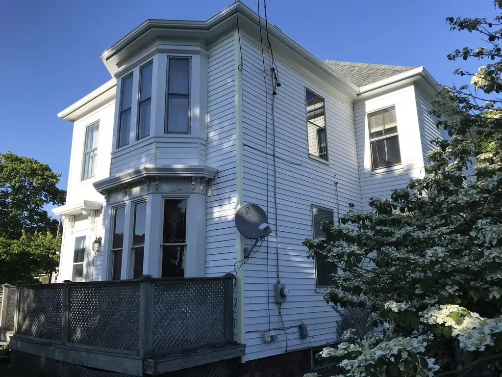 11 Broadway Eastport ME 04631