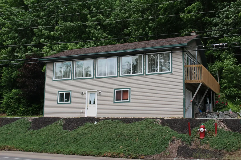 107 River Road Mexico ME 04257