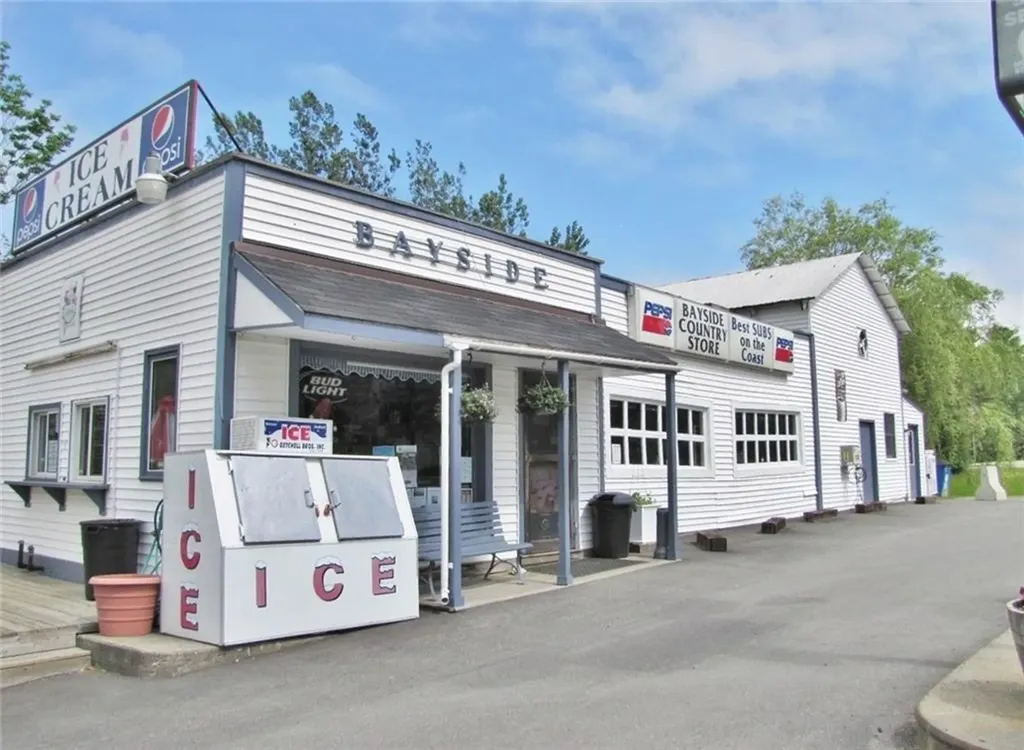 1336 Atlantic Highway Northport ME 04849