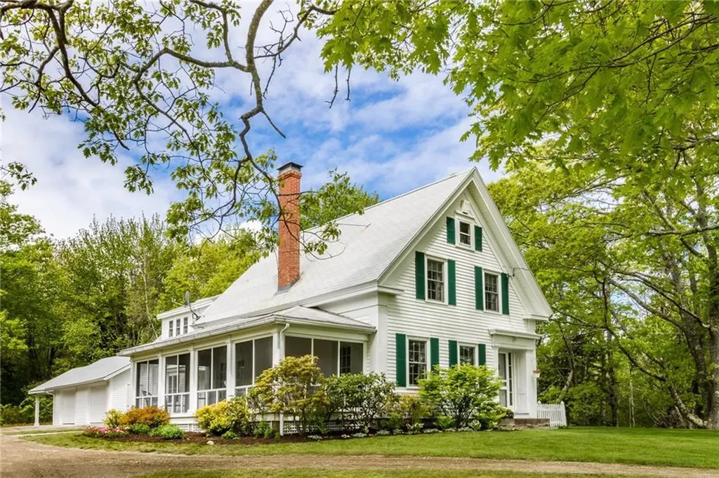 1505/1512 Newbury Neck Road Surry ME 04684
