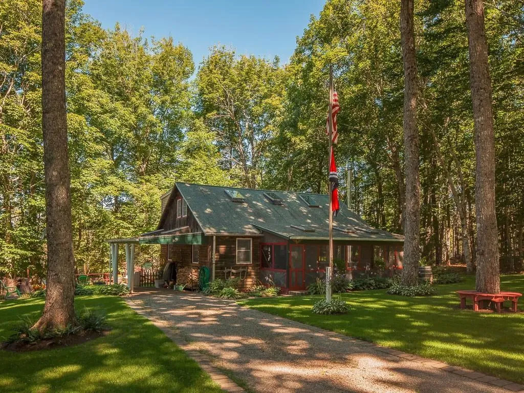 1000 Main Road Islesboro ME 04848