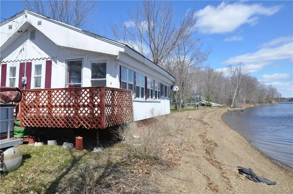20 Bouchard Lane Glenburn ME 04401