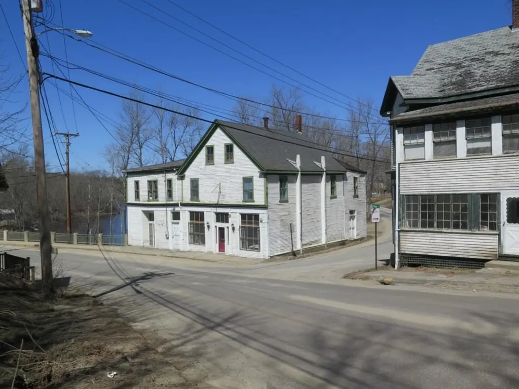 340 Main Street Warren ME 04864