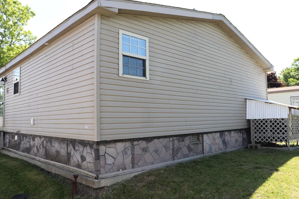 13 L Street Bangor ME 04401