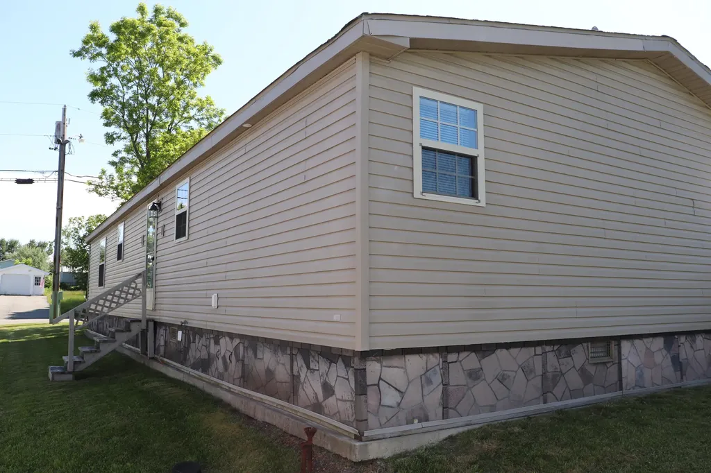 13 L Street Bangor ME 04401