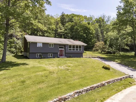 8 Butler Drive Lewiston ME 04240